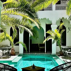 Fabiola Et By La Siredrah Riad